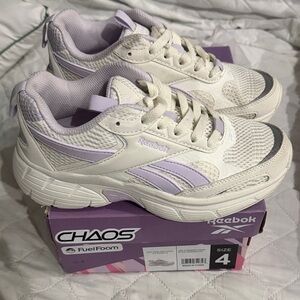 Girl’s Reebok Chaos Fuel Foam White and Light Lavender size 4